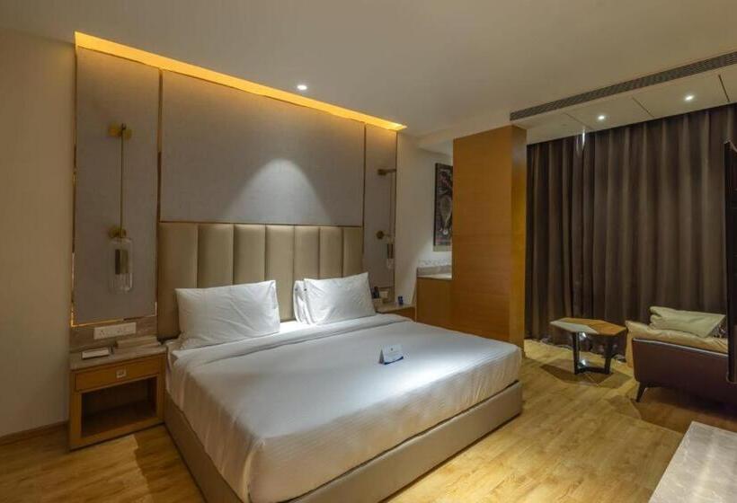 Отель Sarovar Portico Morbi