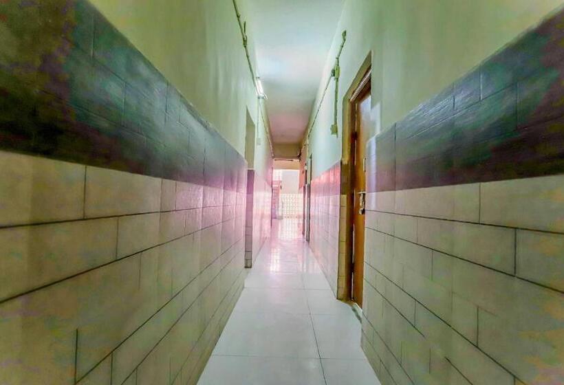 호텔 Spot On 79411 Flagship Inn