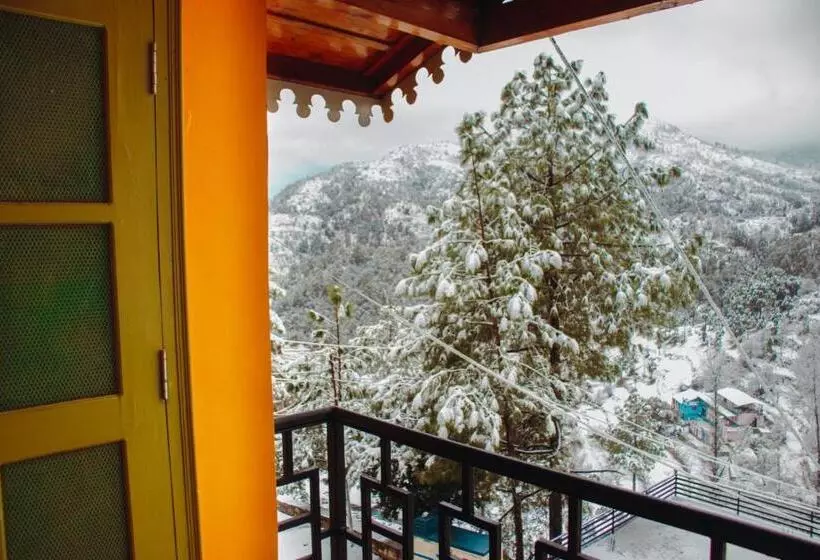 ホテル Thehimalayanliving Whistling Pines