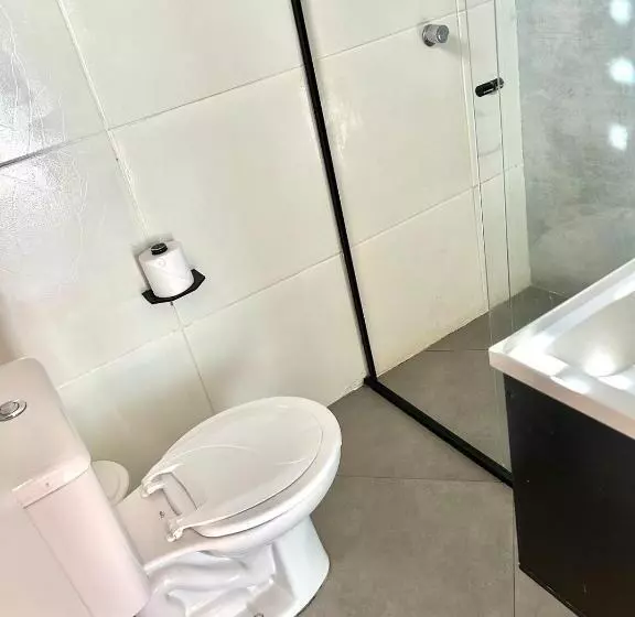 ペンション Elô Hostel