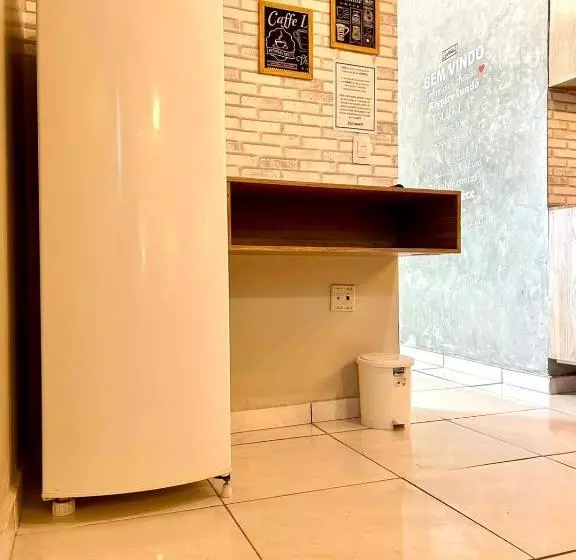 ペンション Elô Hostel