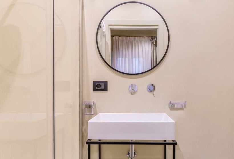 پانسیون The Couper Colonna