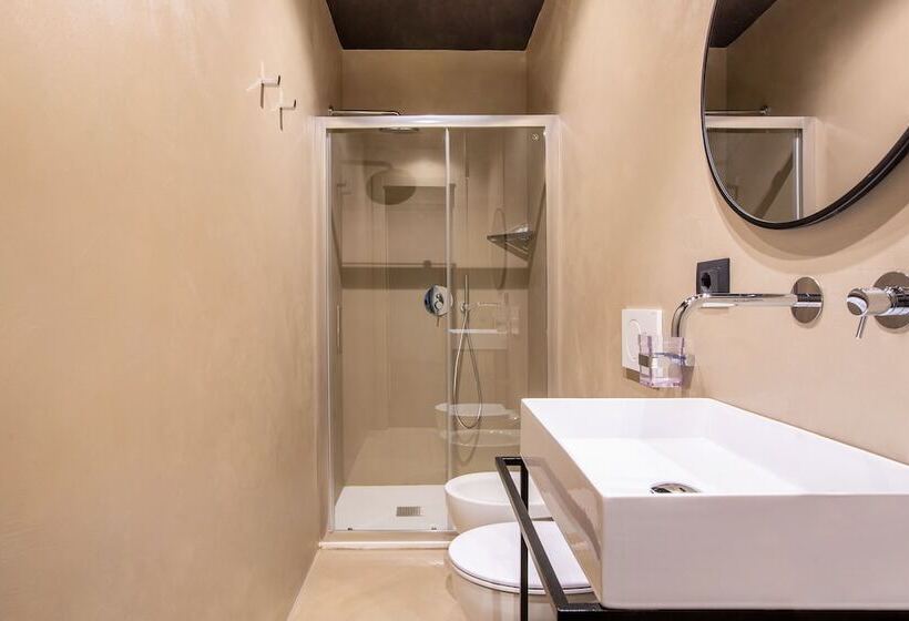 پانسیون The Couper Colonna