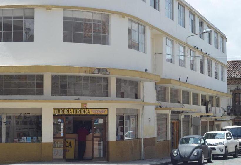 호스텔 Hostal Siberia Cuenca
