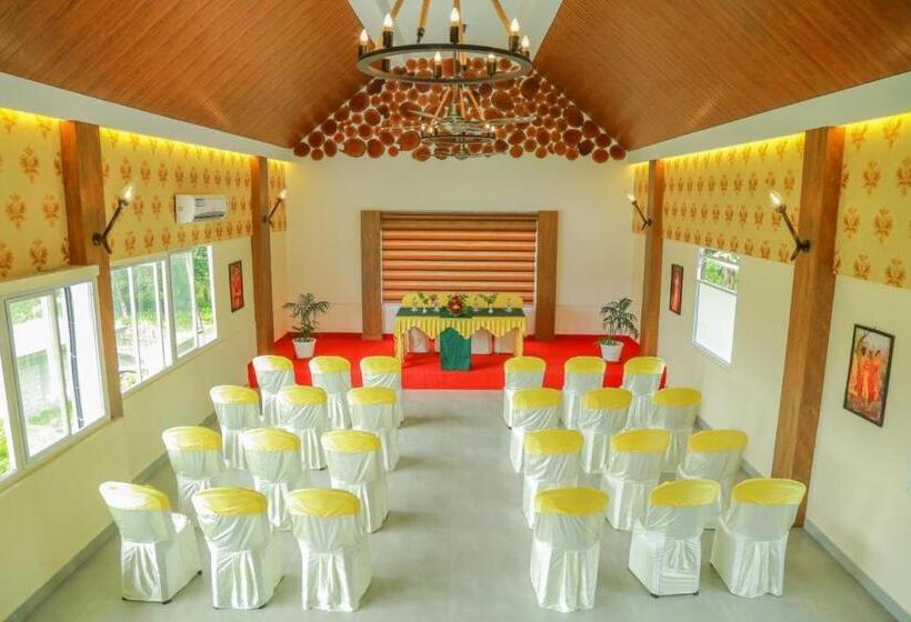 Athirappilly Polaris Resort