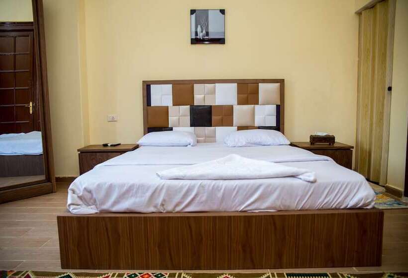 Bed and Breakfast Grand Talat Harb Plaza