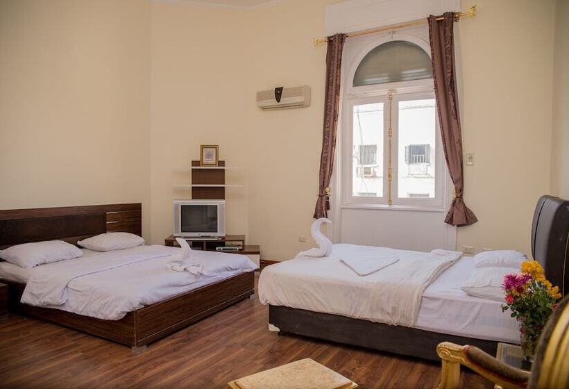 Bed and Breakfast Grand Talat Harb Plaza