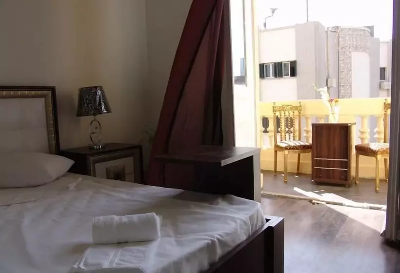 تختخواب و صبحانه Grand Talat Harb Plaza