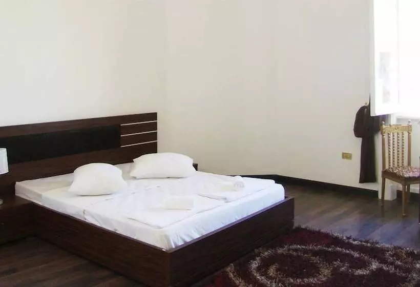 تختخواب و صبحانه Grand Talat Harb Plaza