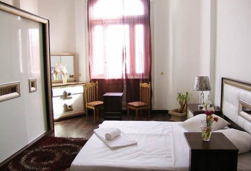 Bed and Breakfast Grand Talat Harb Plaza