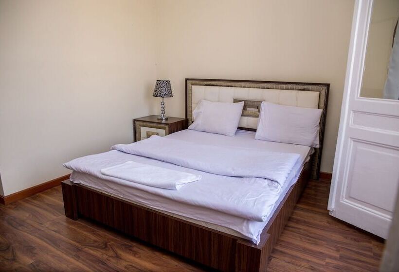 Bed and Breakfast Grand Talat Harb Plaza
