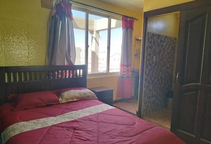 تختخواب و صبحانه Hostal Yokoso