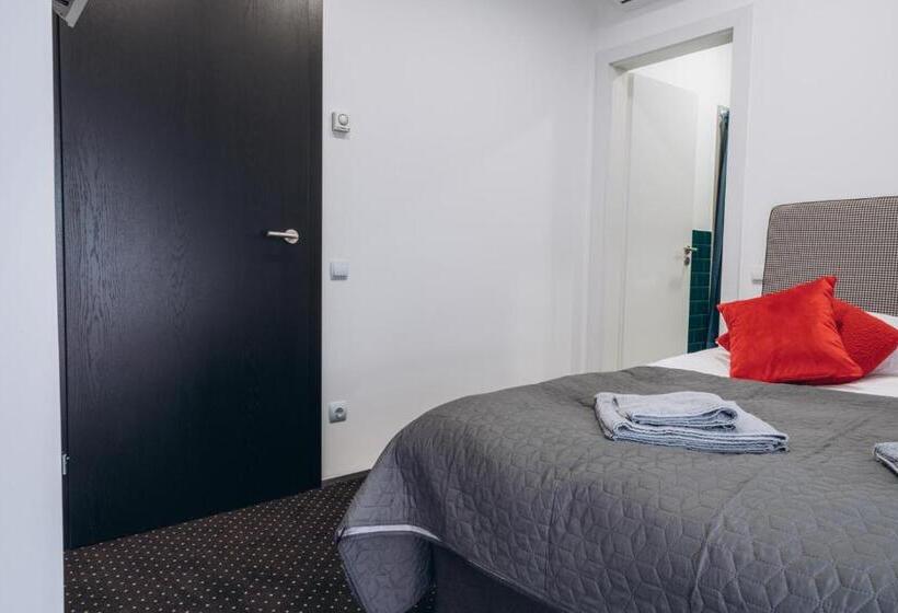 Hotel готель хостел Rooms