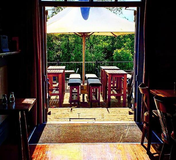 فندق Boat & Horses Inn