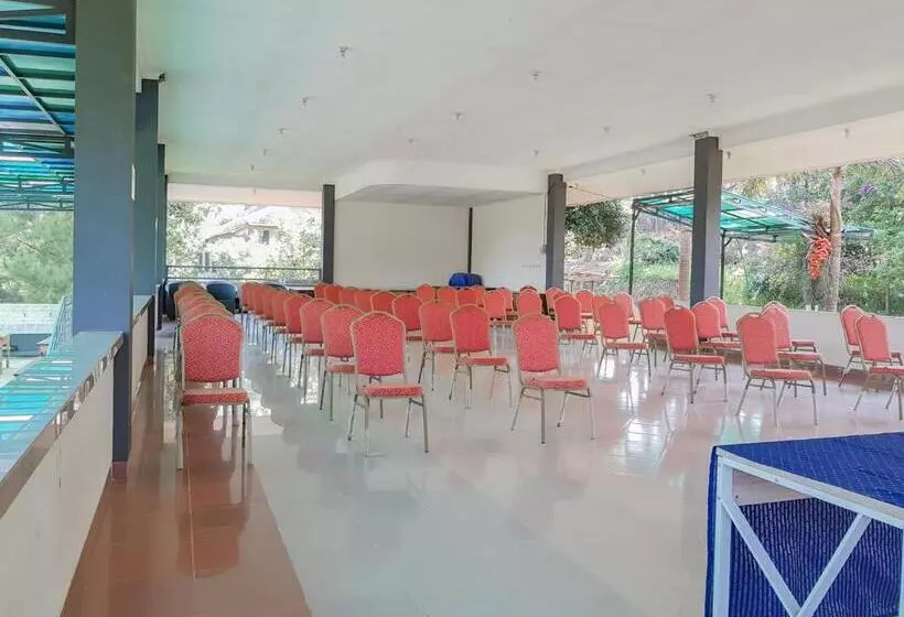 Hotelli Bumi Ciboled Mitra Reddoorz Near Gerbang Tol Pamulihan