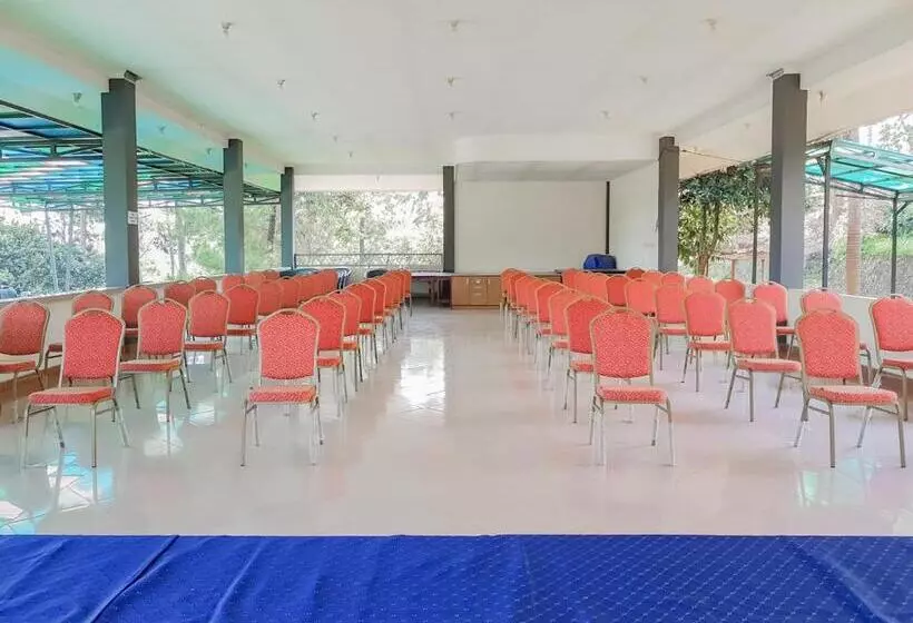 Hotelli Bumi Ciboled Mitra Reddoorz Near Gerbang Tol Pamulihan