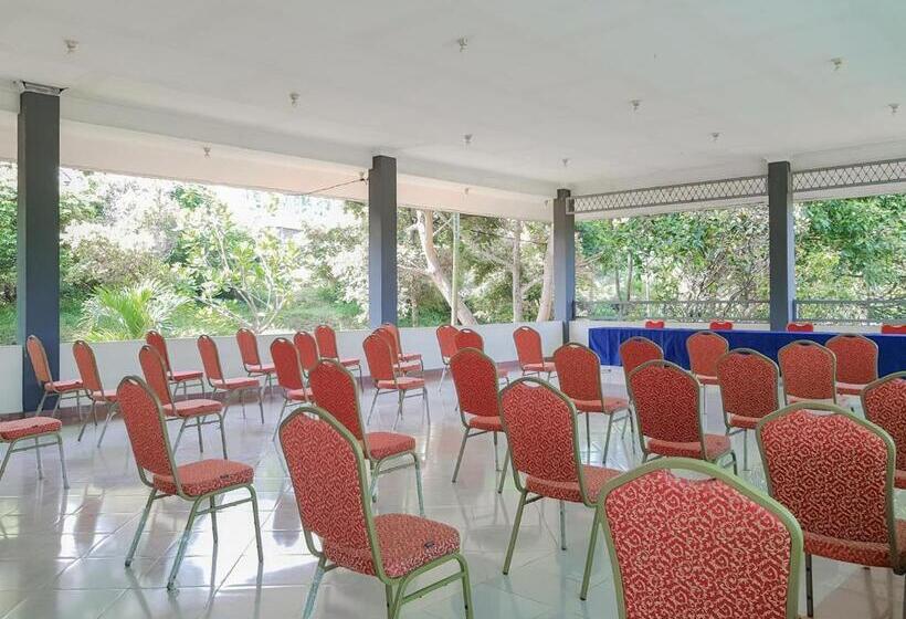 Otel Bumi Ciboled Mitra Reddoorz Near Gerbang Tol Pamulihan