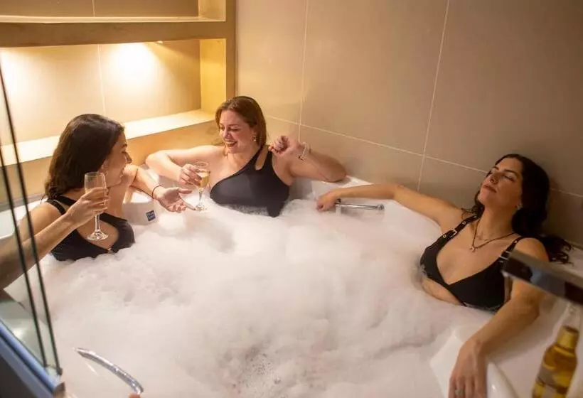 Hotelli Cálido Termal