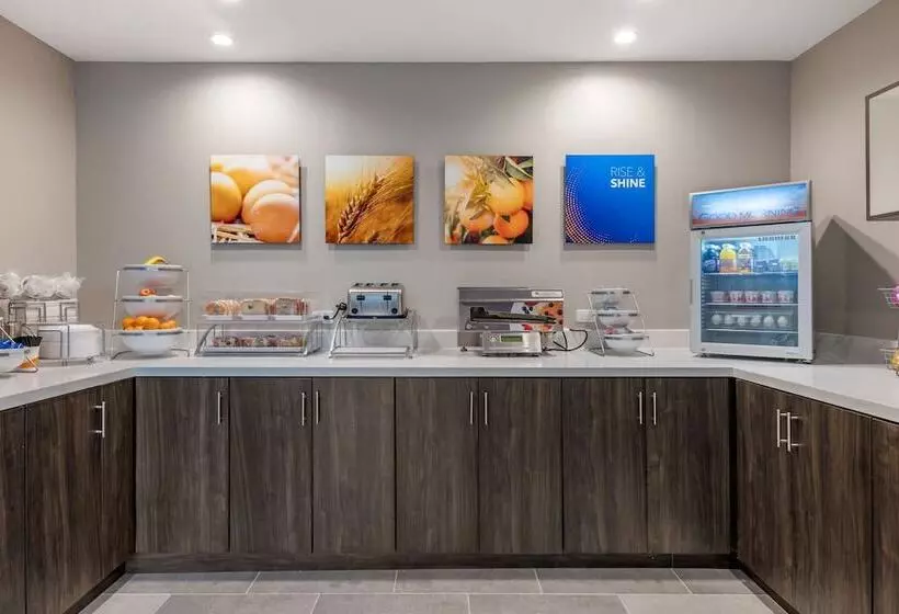 ホテル Comfort Inn & Suites Jacksonville   Orange Park Near Naval Air Station