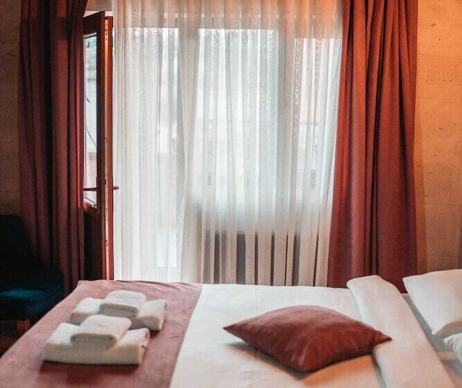 هتل Duru Cappadocia Stone House