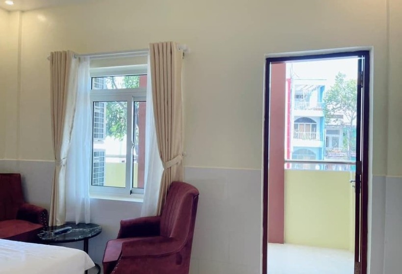 هتل Khách Sạn Long Hà