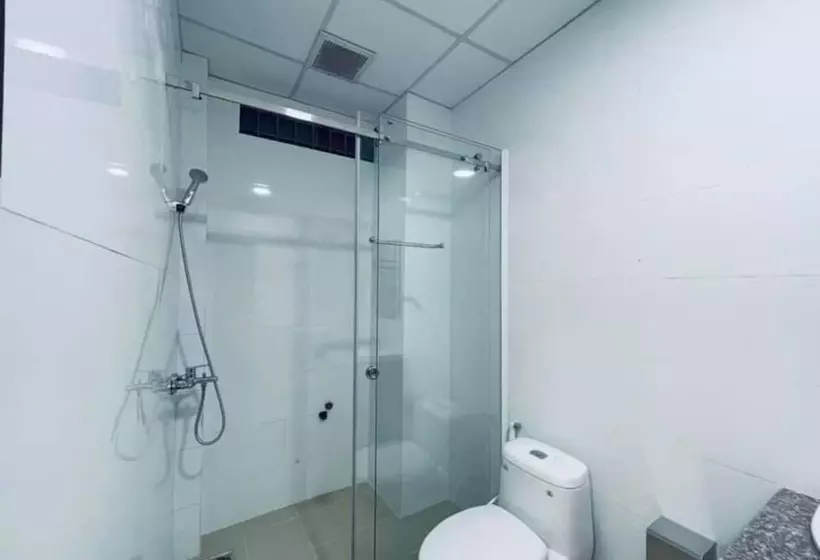 هتل Khách Sạn Long Hà