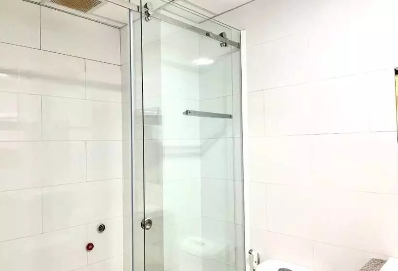 هتل Khách Sạn Long Hà