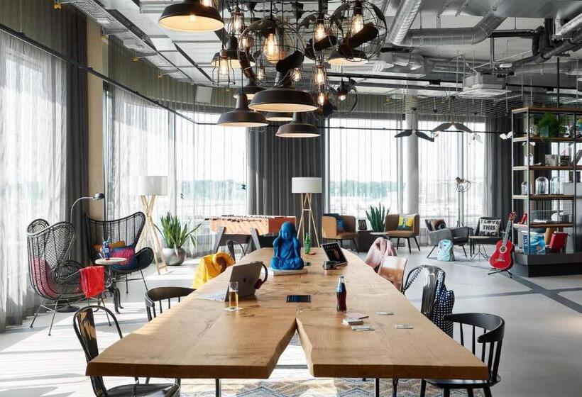 酒店 Moxy Cologne Bonn Airport