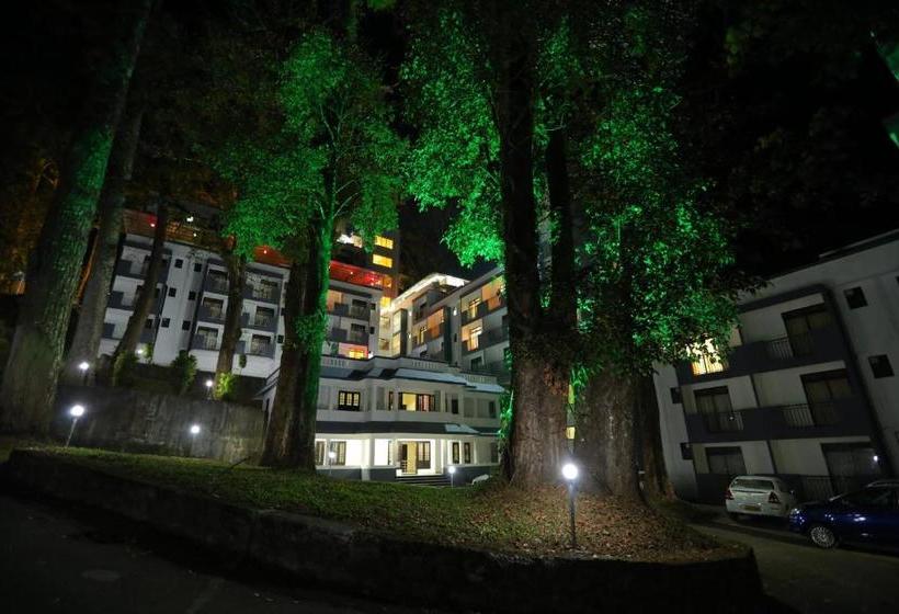호텔 Munnar Black Forest Resort
