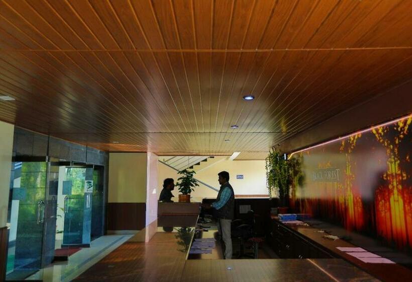 호텔 Munnar Black Forest Resort