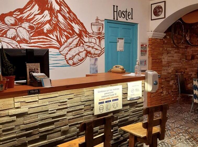 هتل Nikikot Hostel &