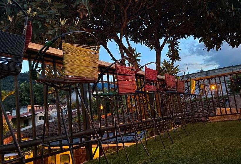 هتل Nikikot Hostel &