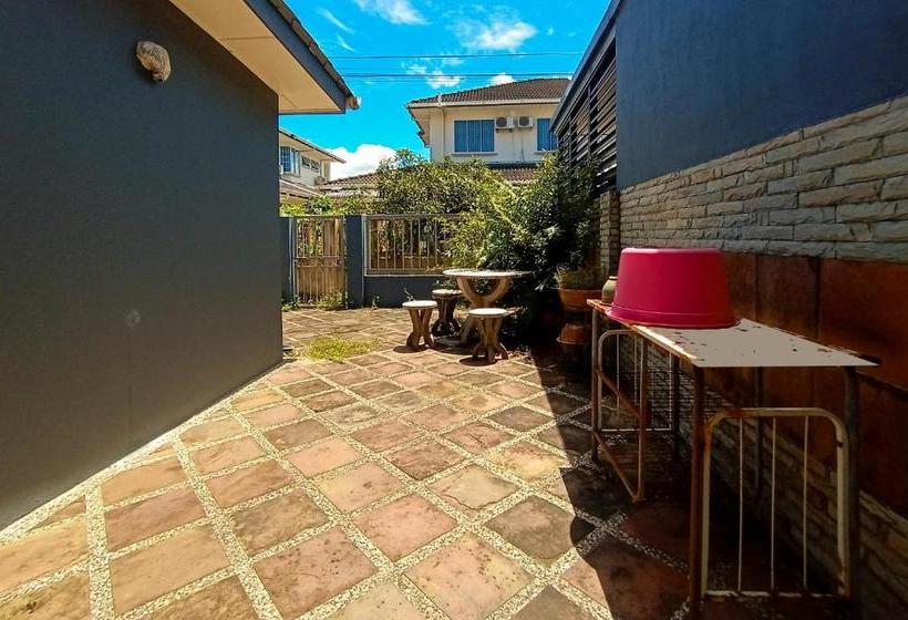 בית מלון כפרי Oyo 90216 Sunny Hill Homestay