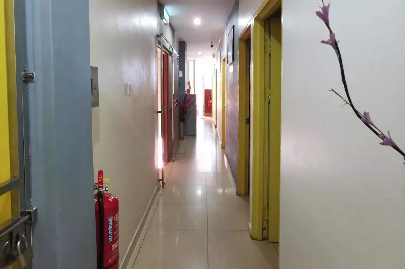 هتل Oyo 90226 Bb Inn