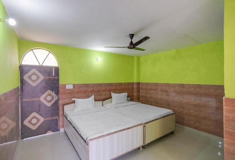 هتل Spot On Dream Residency