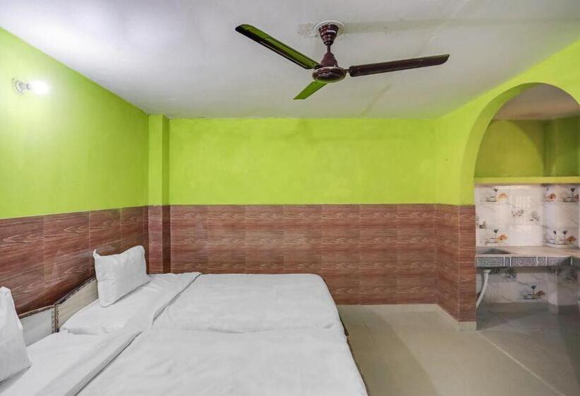 هتل Spot On Dream Residency