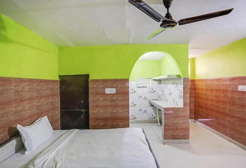 هتل Spot On Dream Residency