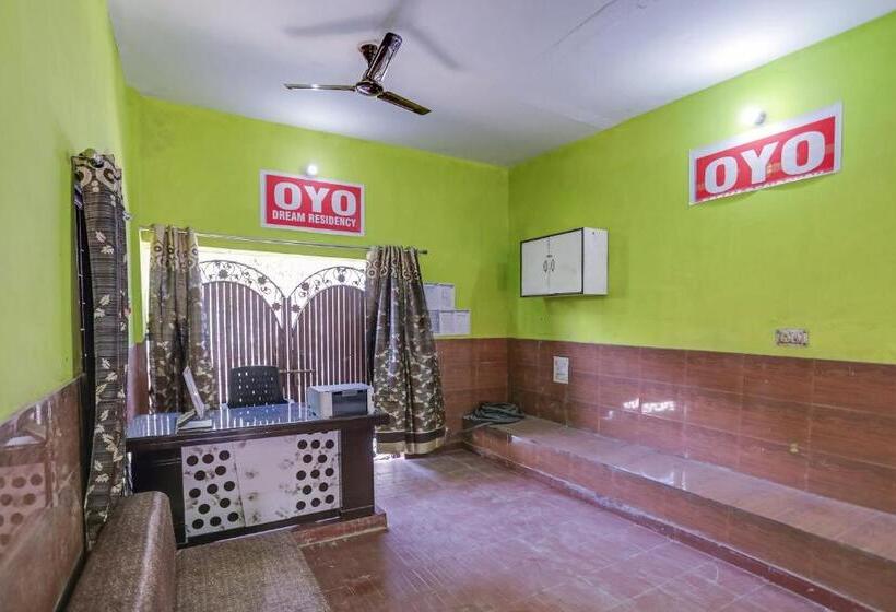 هتل Spot On Dream Residency