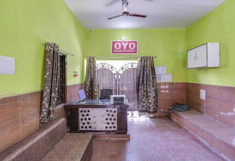 هتل Spot On Dream Residency