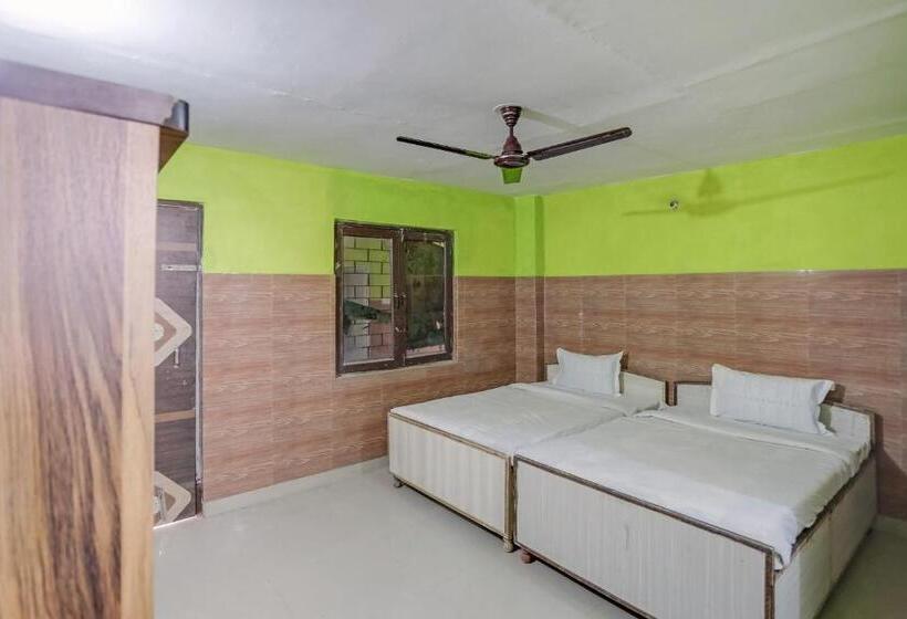 هتل Spot On Dream Residency