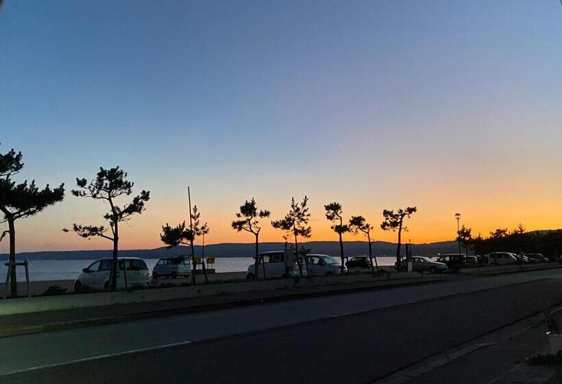 Pansiyon 憩ikoi Guest House & Cafe Bar