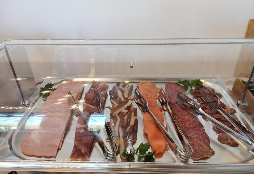 Pensiunea Salina Gymnasium