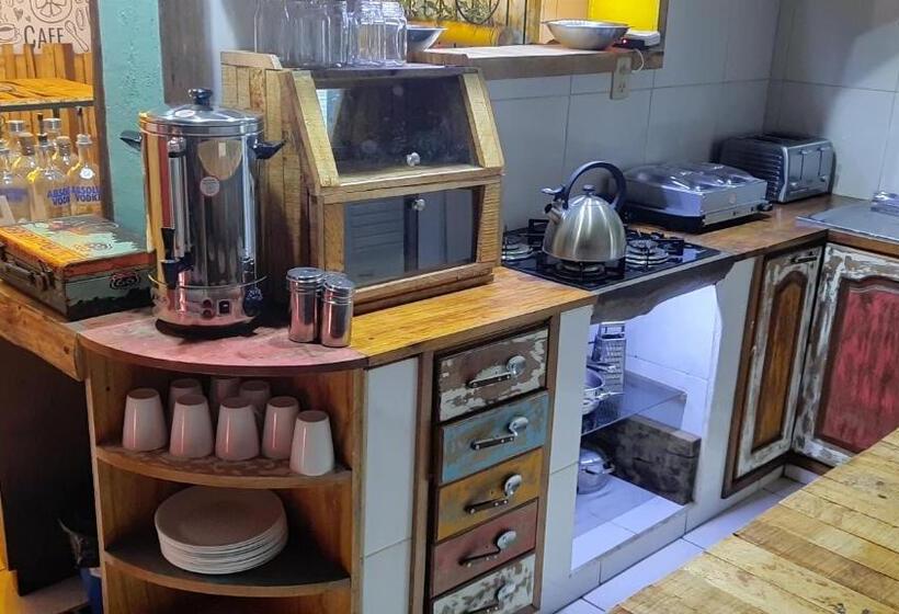 Albergue The Host Puerto Iguazú