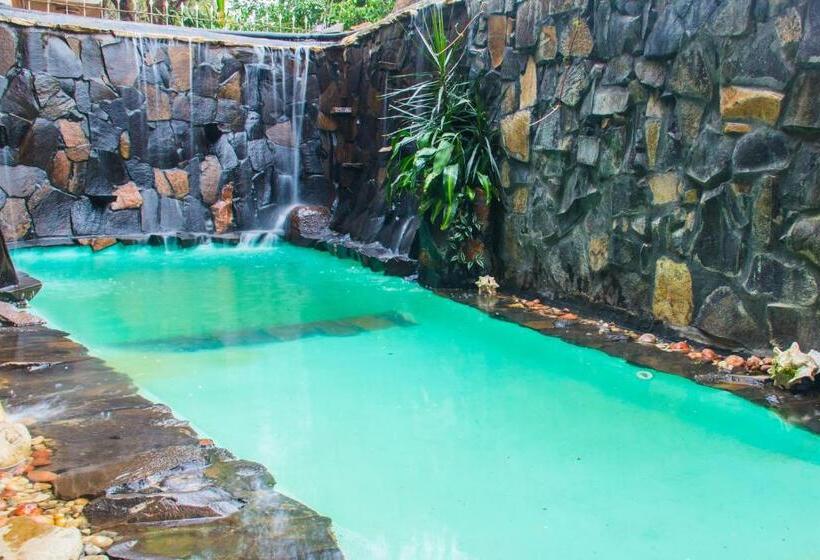 Albergue The Host Puerto Iguazú