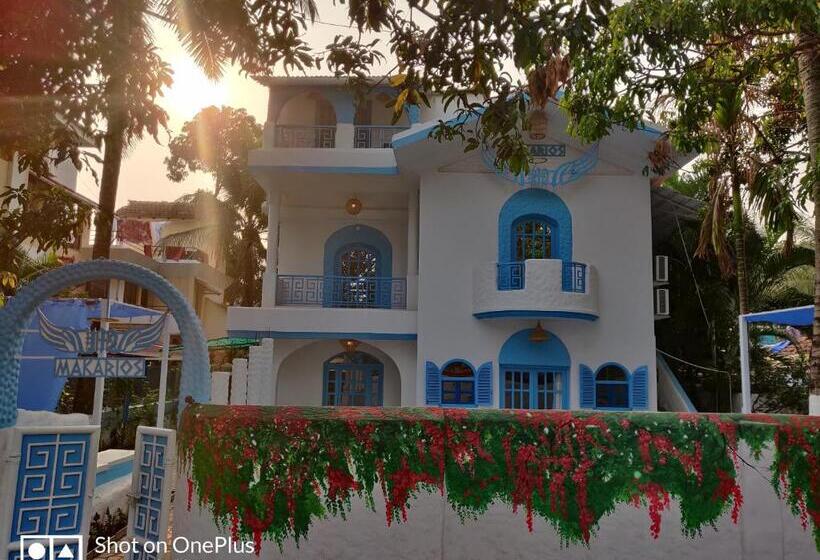 مبيت وإفطار Makarios Boutique