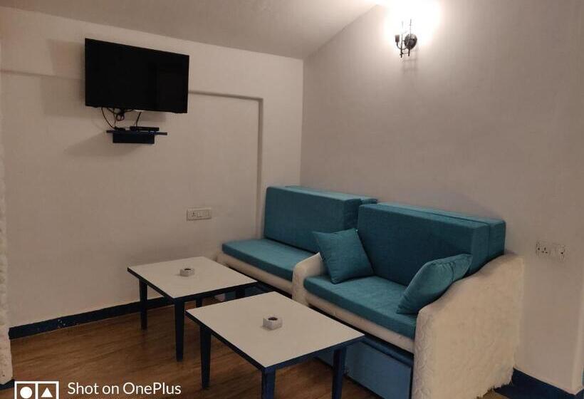 مبيت وإفطار Makarios Boutique