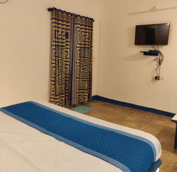 مبيت وإفطار Makarios Boutique