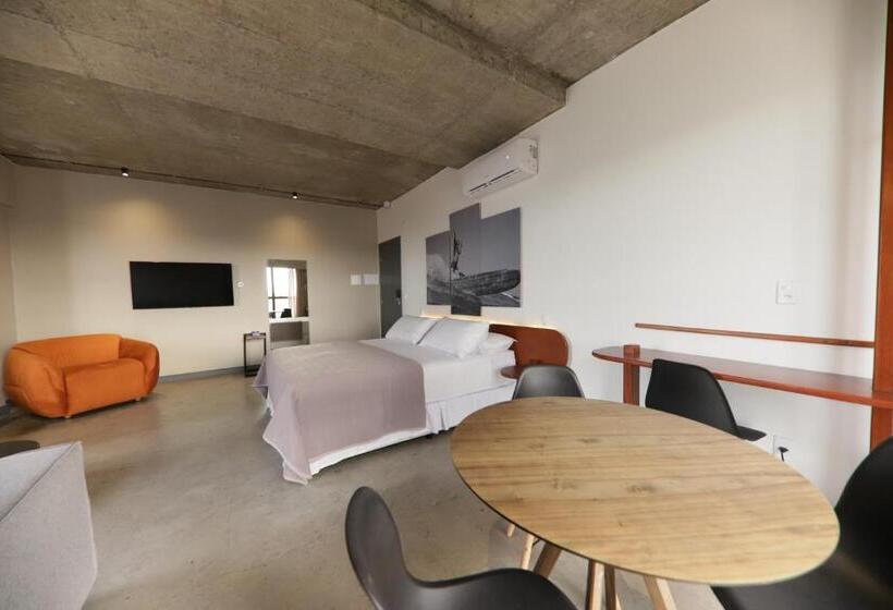 هتل 9006 Suites Natal