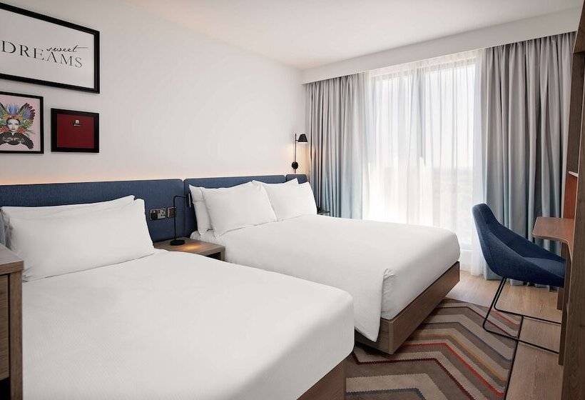 Отель Hampton By Hilton High Wycombe