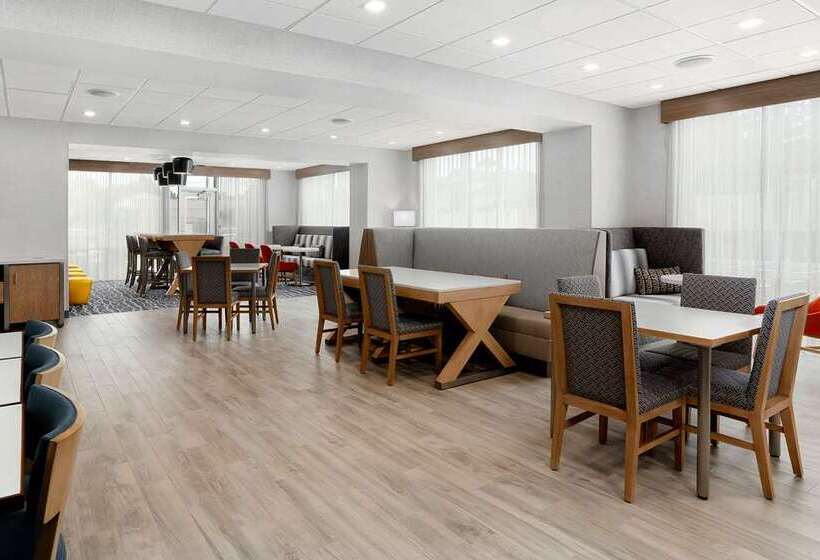 Отель Hampton Inn Bellingham Airport